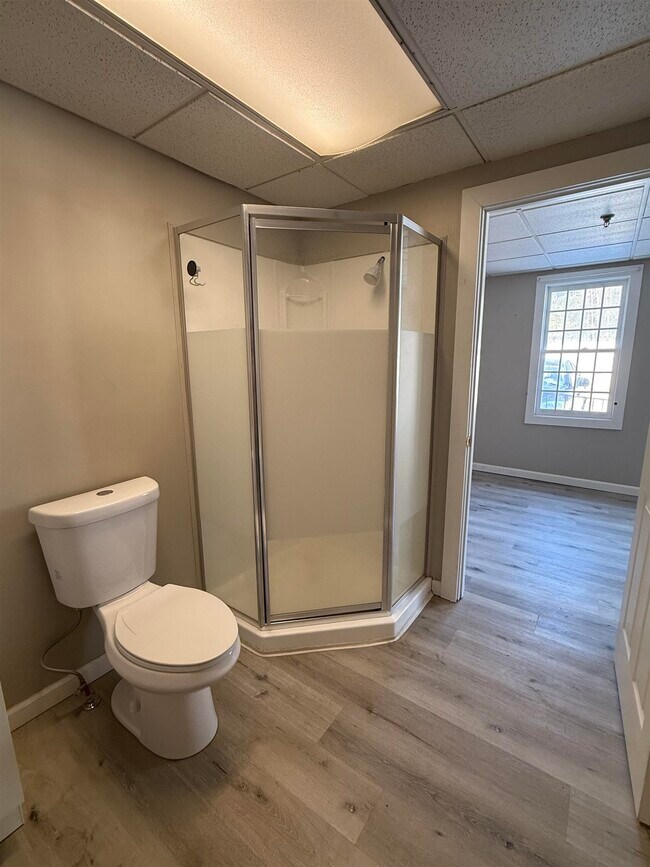 Building Photo - 4 Commerce St