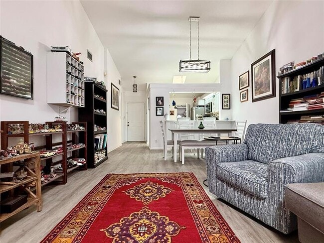 Building Photo - 10952 Roebelini Palm Ct