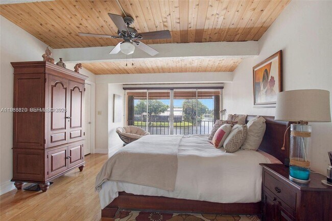 Building Photo - 10449 SW 78th St