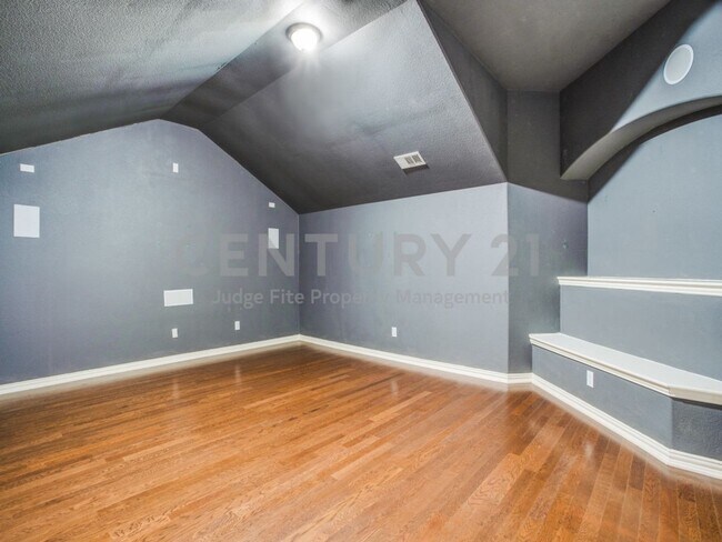 Building Photo - Beautifully Designed 2-Story 5/5/2 in Midlothian For Rent!