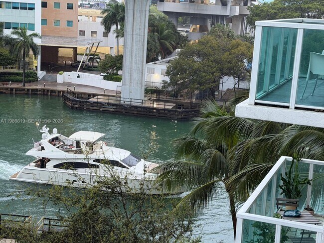 Building Photo - 31 SE 5th St