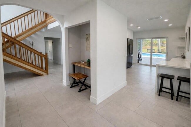 Building Photo - 149 Ponce De Leon St