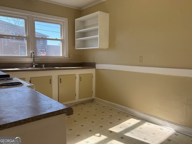 Building Photo - 408 Main St