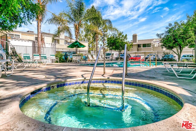 Building Photo - 22135 Burbank Blvd