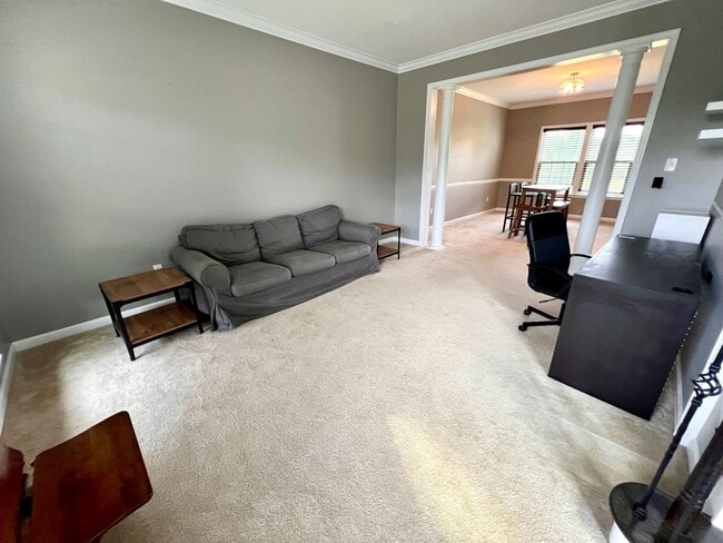 Building Photo - 3006 Farm View Dr