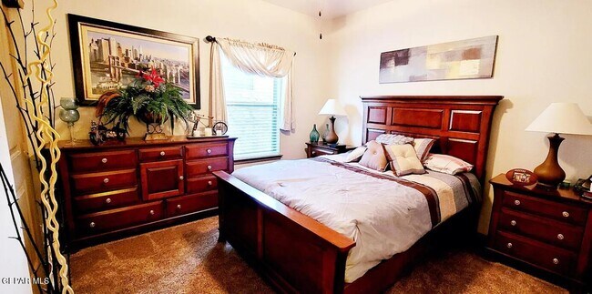 Building Photo - 13212 Emerald Hills St