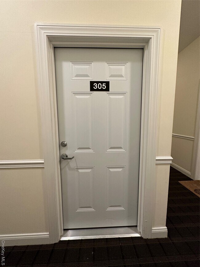 Building Photo - 157-161-161 Post Ave