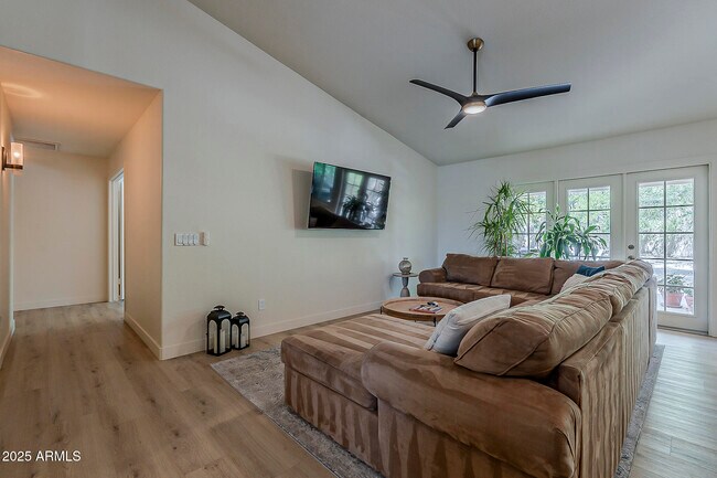 Building Photo - 4730 E Desert Cactus St