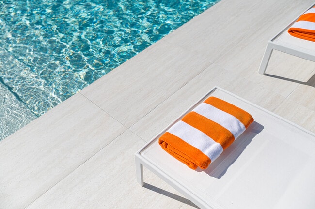 Building Photo - 3521 Glenwood Ct