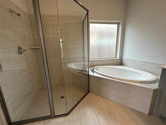 Building Photo - 16343 Silver Emperor St