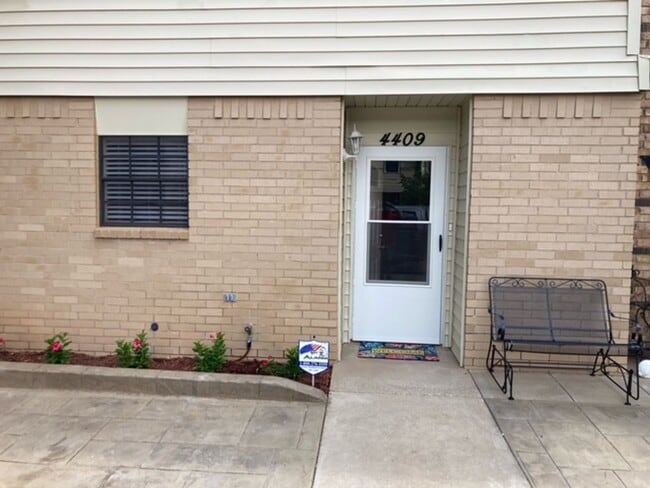 Building Photo - 4409 Alicia Dr