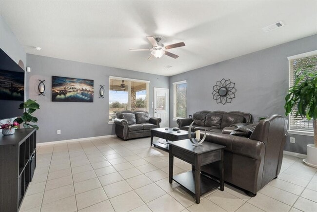 Building Photo - 24335 Kee Cresta Ct
