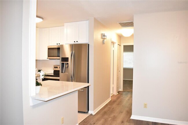 Building Photo - 1906 Canterbury Ln