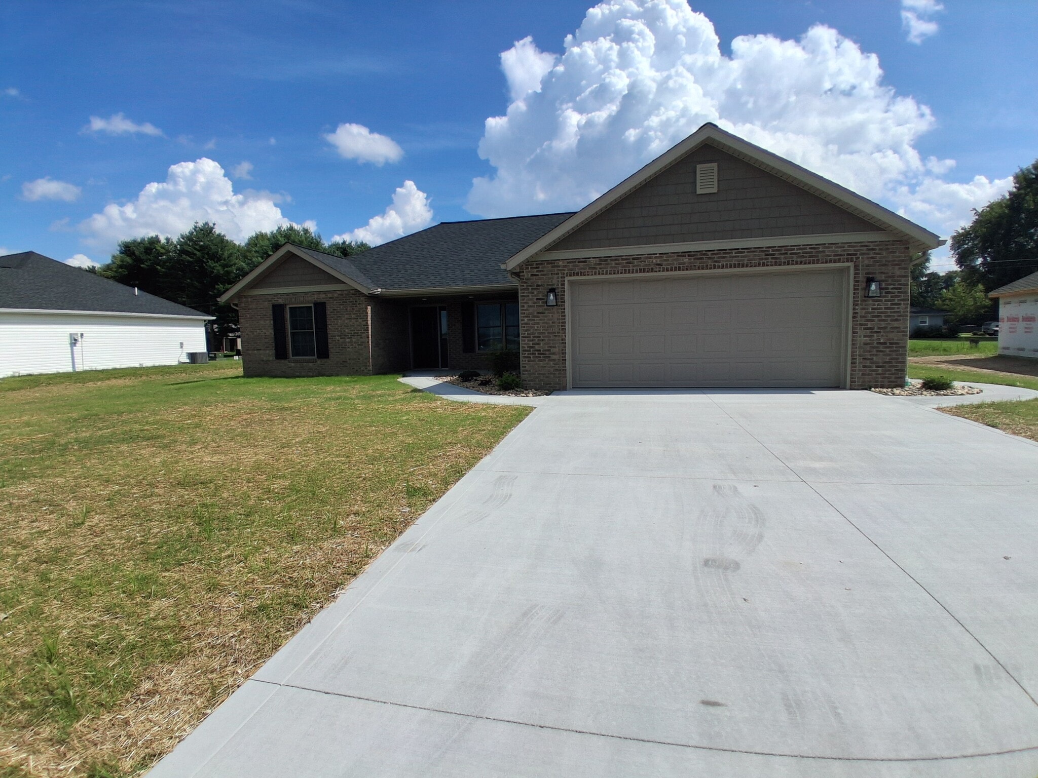 Building Photo - 1453 W Todd Ln