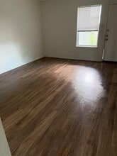 Building Photo - 8503 Colony Loop Dr