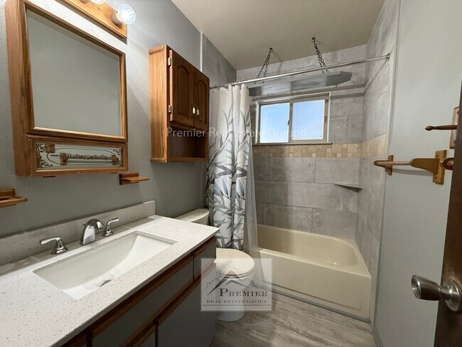 Building Photo - 109 Jasper Dr