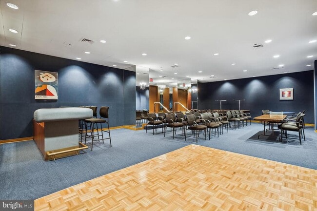 Building Photo - 1016 S Wayne St