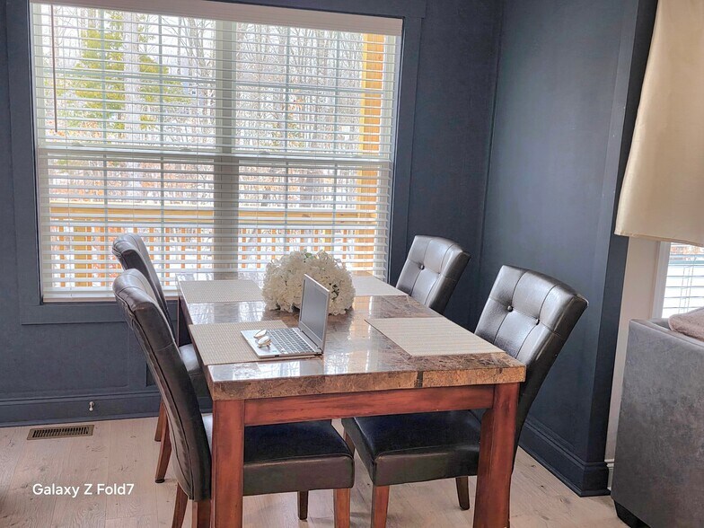 Building Photo - 1370 Norman Ln