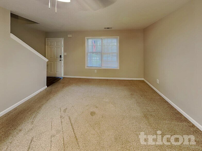 Building Photo - 6899 Mahonia Pl