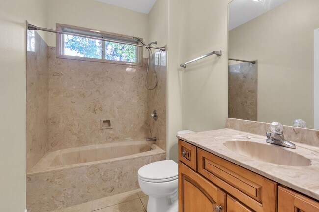 Building Photo - Available October 10th!- Bluewater Bay Bea...