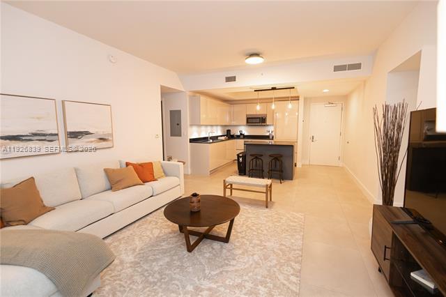 Building Photo - 1010 Brickell Ave
