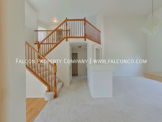 Building Photo - 6536 Graymont Dr