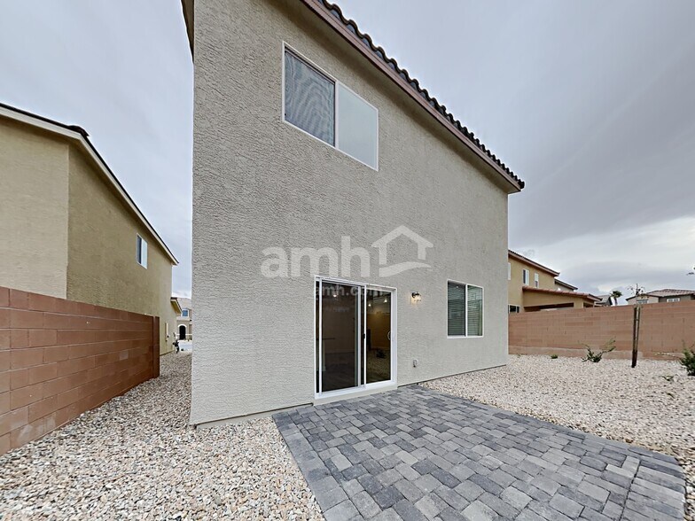 Building Photo - 720 Terrain Star Ave