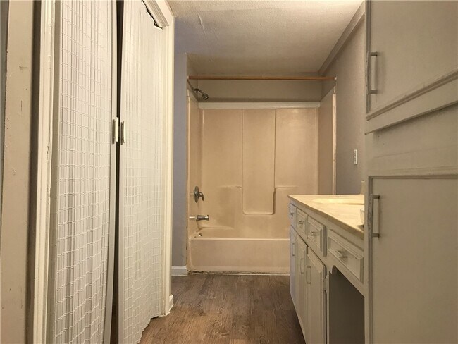 Building Photo - 5217 Williams Dr