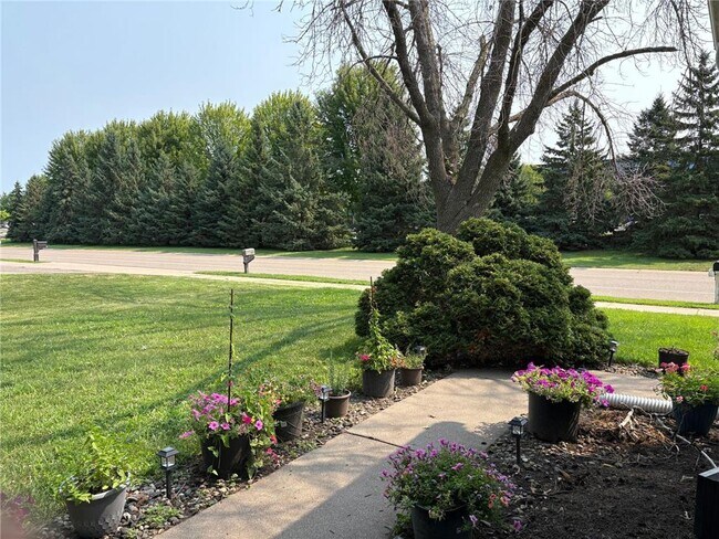Building Photo - 9055 Forestview Ln N