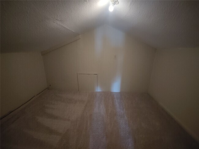 Building Photo - 2715 Ashington Dr