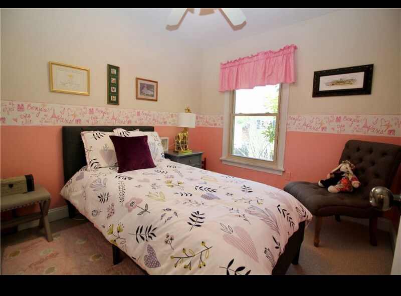 Building Photo - 134 Parkhurst St