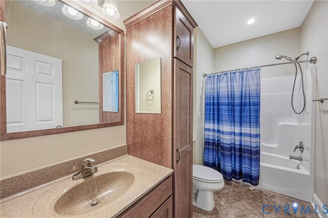 Building Photo - 15604 Heth Dr