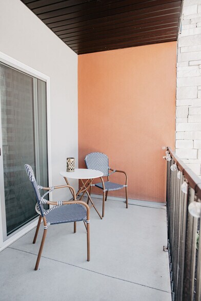 Building Photo - 875 S Depot St