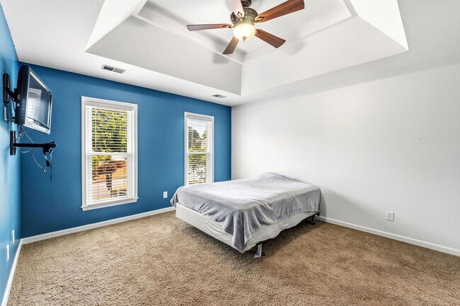 Building Photo - 299 Ashbrook Dr