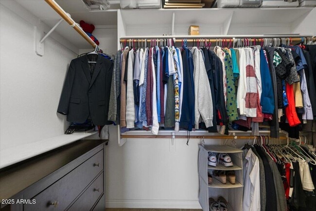 Building Photo - 2674 E Cherry Hill Dr