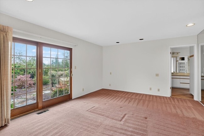 Building Photo - Absolutely Beautiful 4BR 3.5BA 2 Story Home in quiet neighborhood in Los Altos