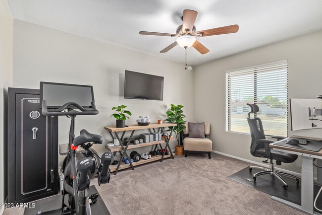 Building Photo - 5202 E Sheena Dr