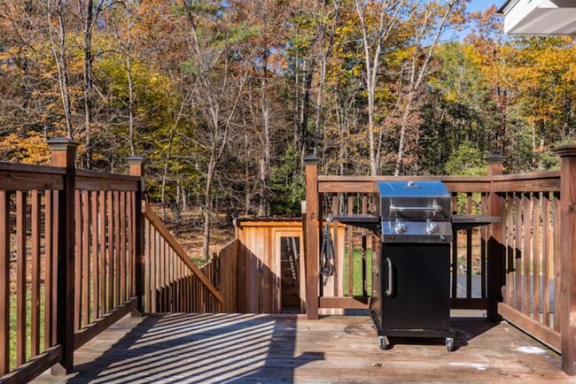 Building Photo - 22 Whitney Dr