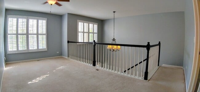 Building Photo - 564 Woods Creek Ln