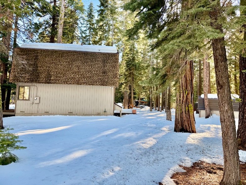 Building Photo - 7046 4th Ave