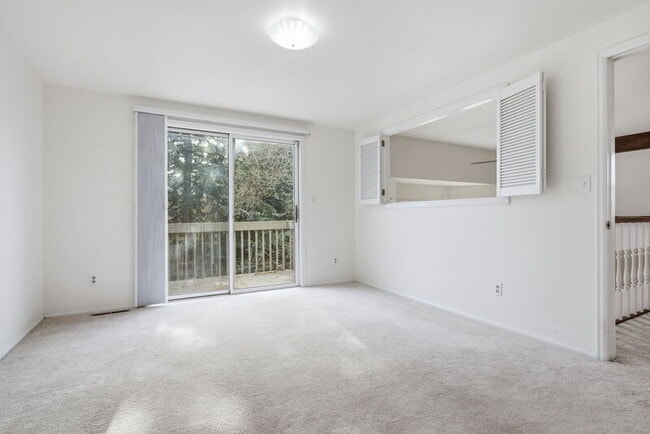 Building Photo - 6170 E Briarwood Cir