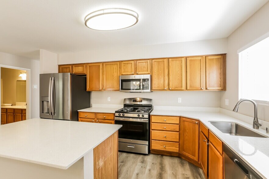 Building Photo - 1433 Bellglen Dr
