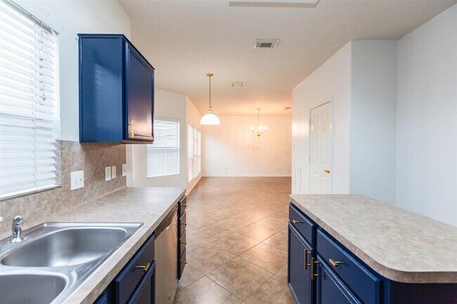 Building Photo - 2659 Cypressvine Dr