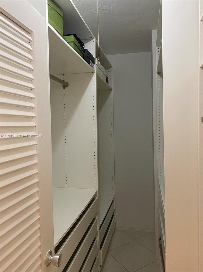 Building Photo - 10185 Collins Ave