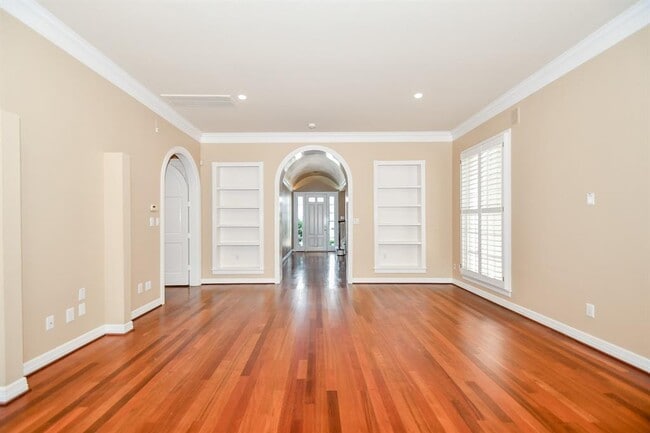 Building Photo - 2124 Nantucket Dr