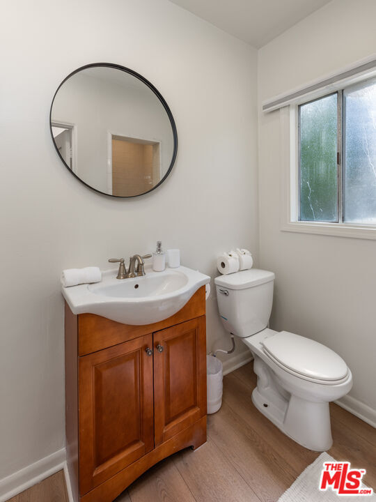 Building Photo - 237 S Doheny Dr