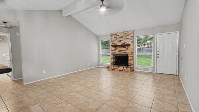 Building Photo - 215 Redbud Cir