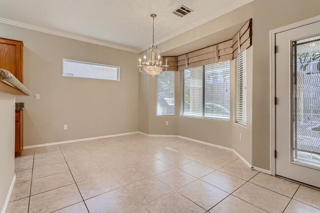 Building Photo - MONROE MODEL!  ALL APPLIANCES INCLUDED, FU...