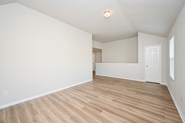 Building Photo - 3335 Dale Ridge Trail