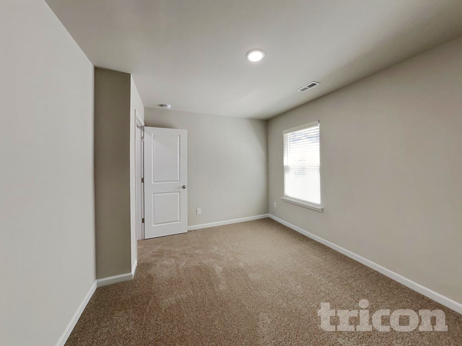 Building Photo - 228 Spring Knoll Dr